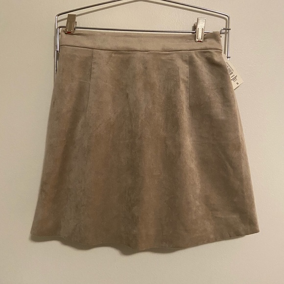 New Wilfred Free Tan Suede Skirt - Picture 8 of 8